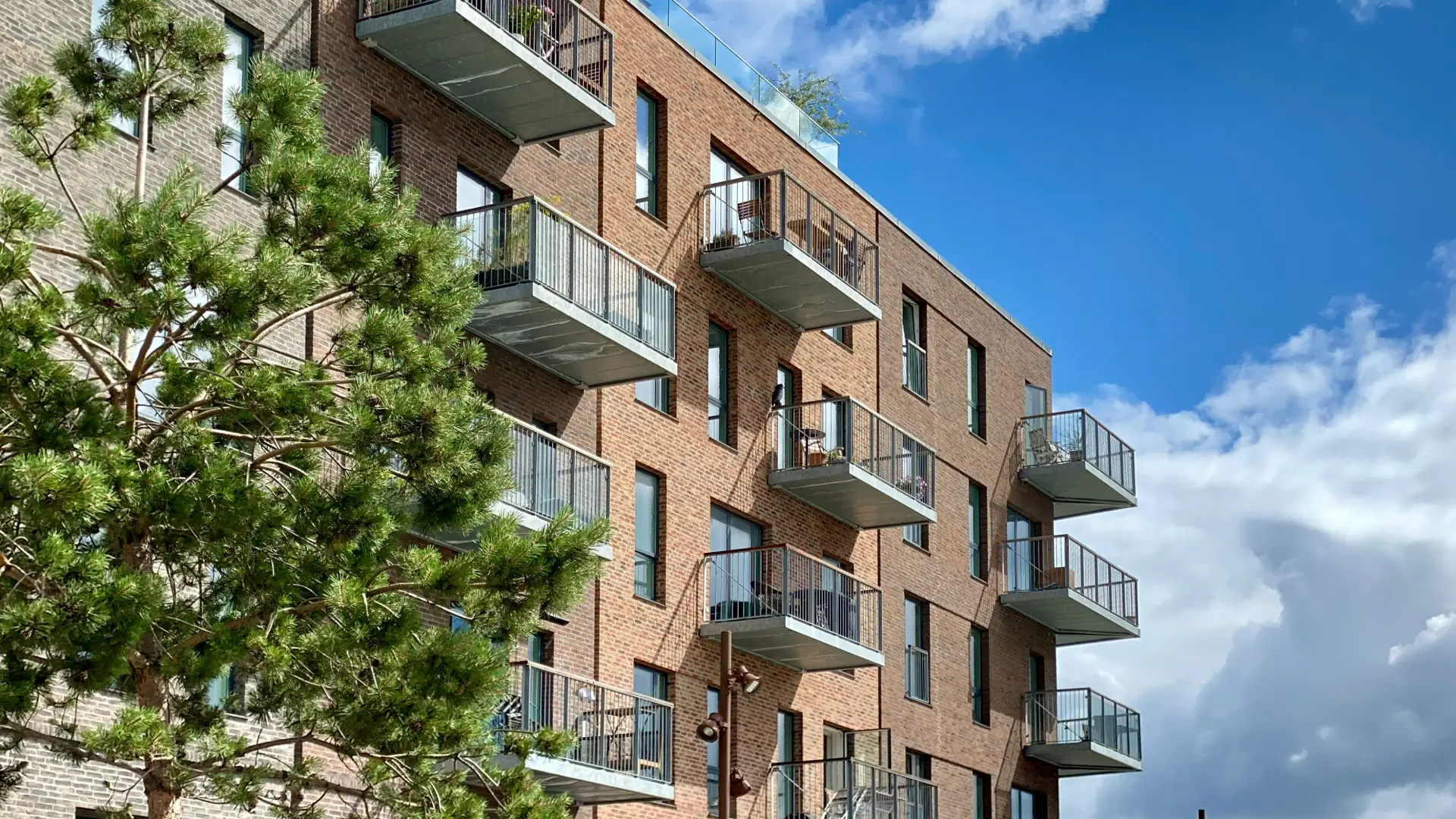 EV Charging for Apartments – Free & 50% Cheaper than Public